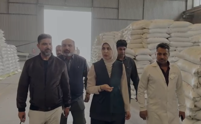التميمي تُجري جولة تفقدية في مجمع "الهارثة" الغذائي